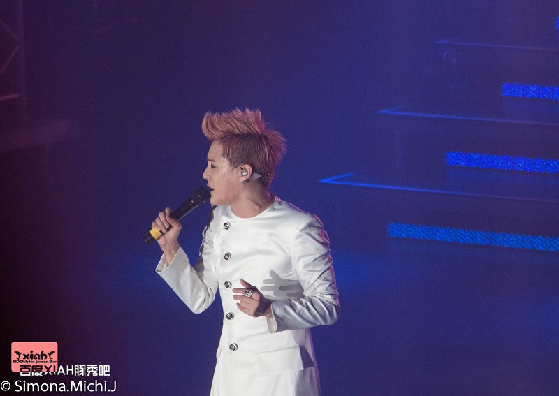 [30.11.12][Pics] Xia Junsu - The 1st World Tour Concert in Oberhausen ,Germany 5c6b514a20a44623b04da48b9822720e0df3d719