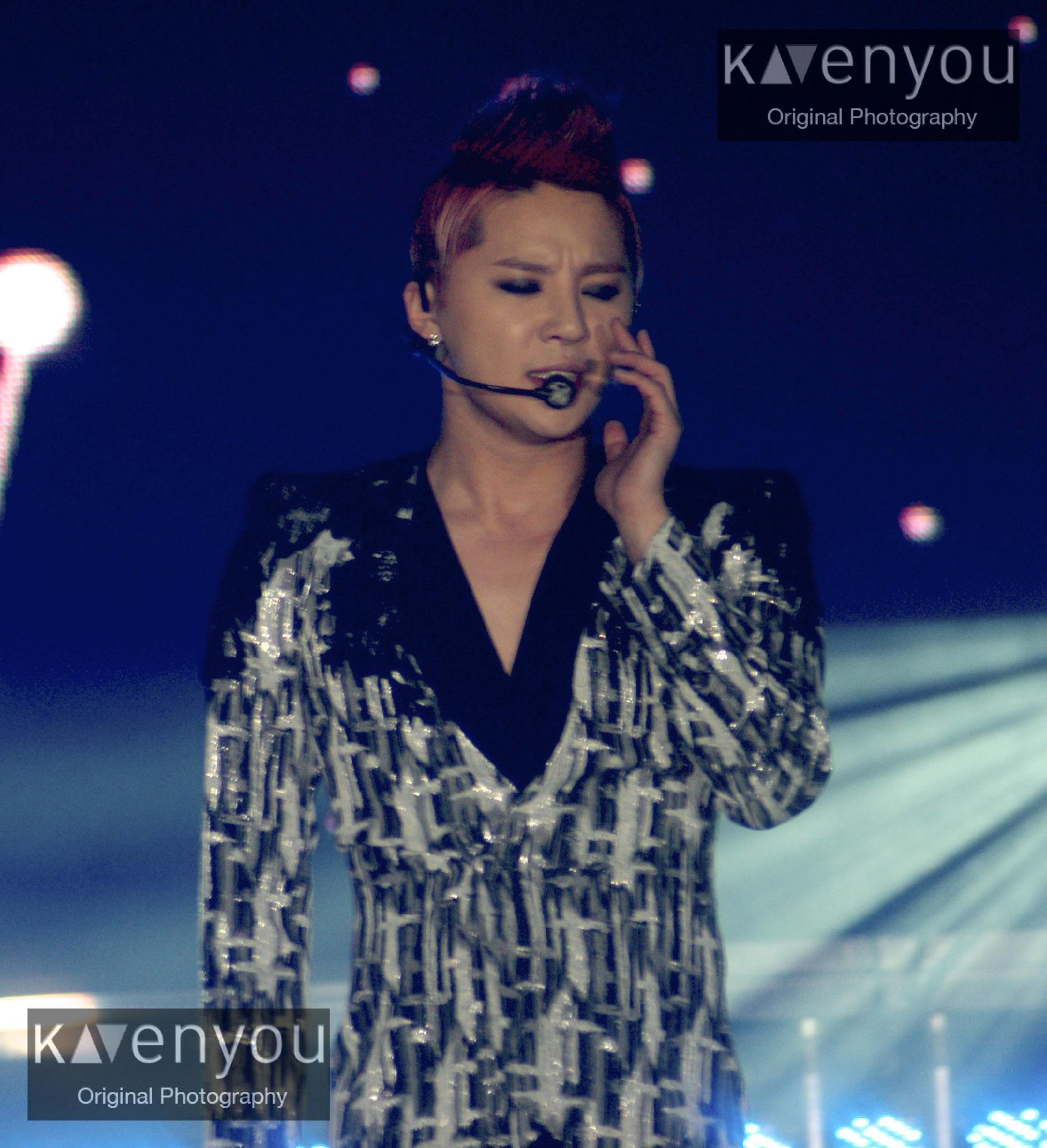 [30.11.12][Pics] Xia Junsu - The 1st World Tour Concert in Oberhausen ,Germany 704195_501676566529367_1286105884_o