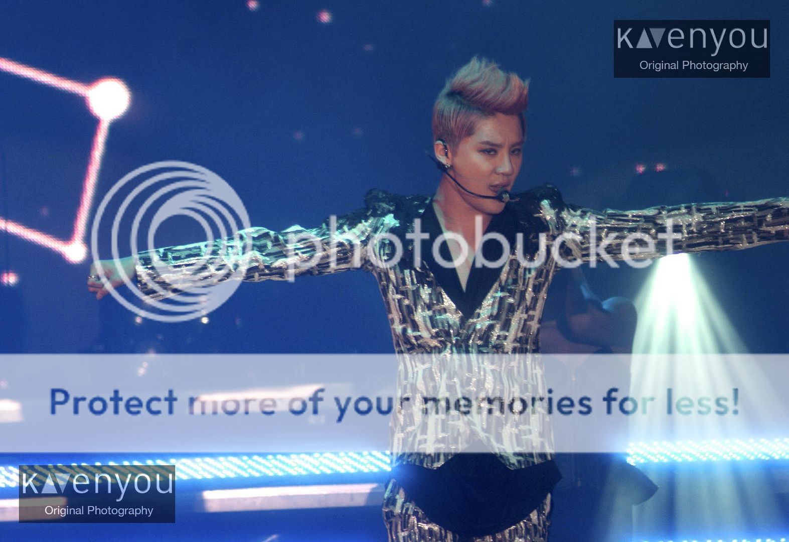 [30.11.12][Pics] Xia Junsu - The 1st World Tour Concert in Oberhausen ,Germany 705209_501739006523123_1923564033_o