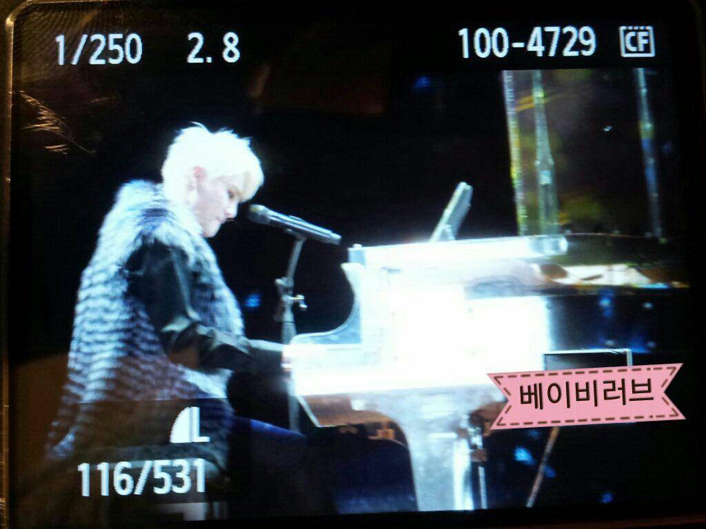 [29.12.12][Pics] Junsu - XIA 2012 Ballad & Musical Concert with Ochestra (Day 1) A_SVkBUCIAA4Y-cjpglarge