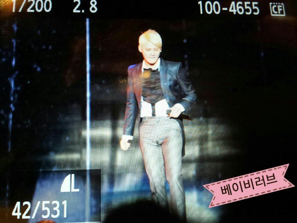 [29.12.12][Pics] Junsu - XIA 2012 Ballad & Musical Concert with Ochestra (Day 1) A_SXYfsCYAE_SWLjpglarge