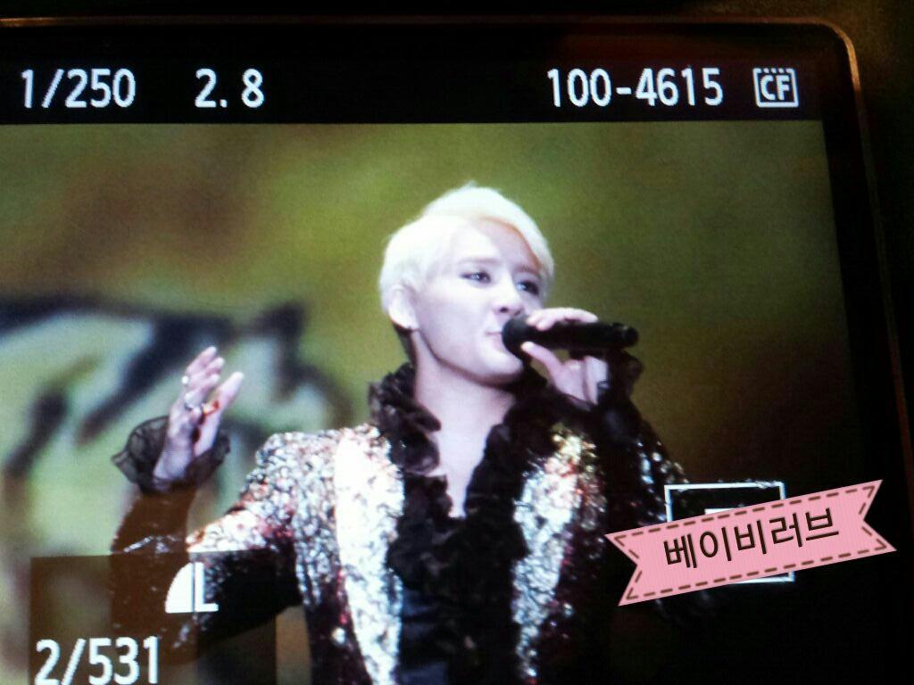 [29.12.12][Pics] Junsu - XIA 2012 Ballad & Musical Concert with Ochestra (Day 1) A_SZ8ZHCQAEhWi6jpglarge