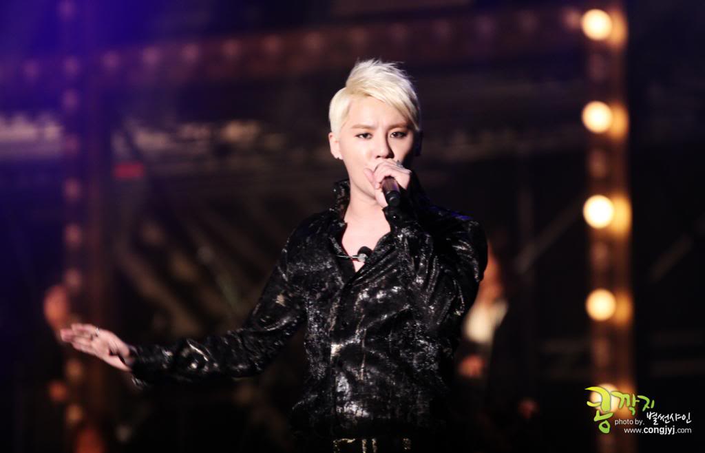 [30.12.12][Pics] Junsu - XIA 2012 Ballad & Musical Concert with Ochestra (Day 2) B77bn_zpse37376f4