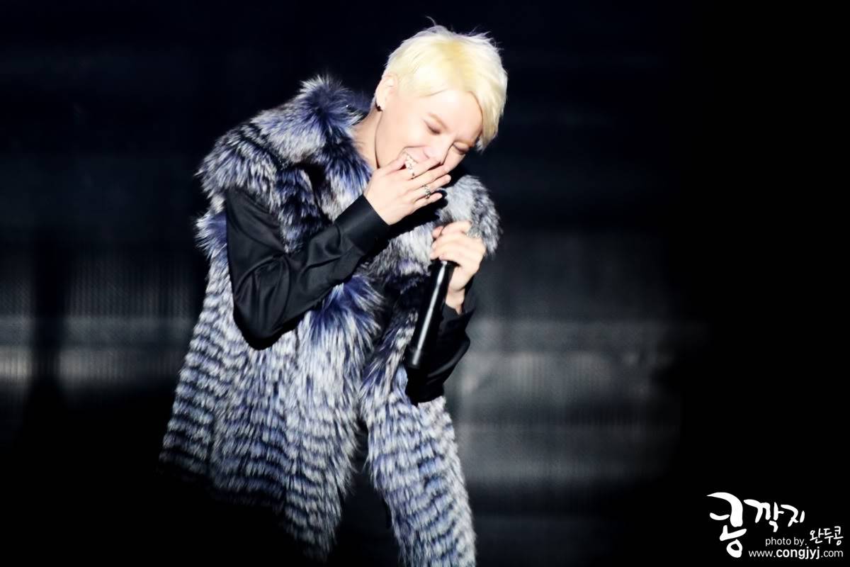 [29.12.12][Pics] Junsu - XIA 2012 Ballad & Musical Concert with Ochestra (Day 1) C23uy