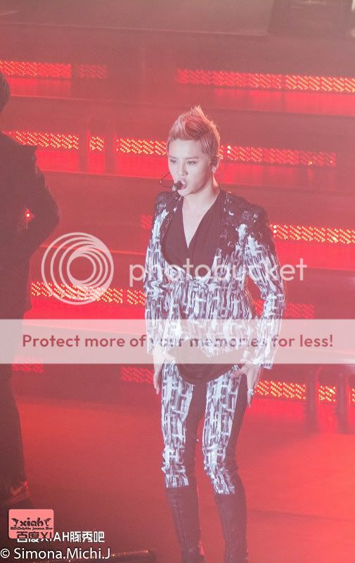 [30.11.12][Pics] Xia Junsu - The 1st World Tour Concert in Oberhausen ,Germany F9b5ddcec3fdfc03d3c8eb51d43f8794a5c2266b