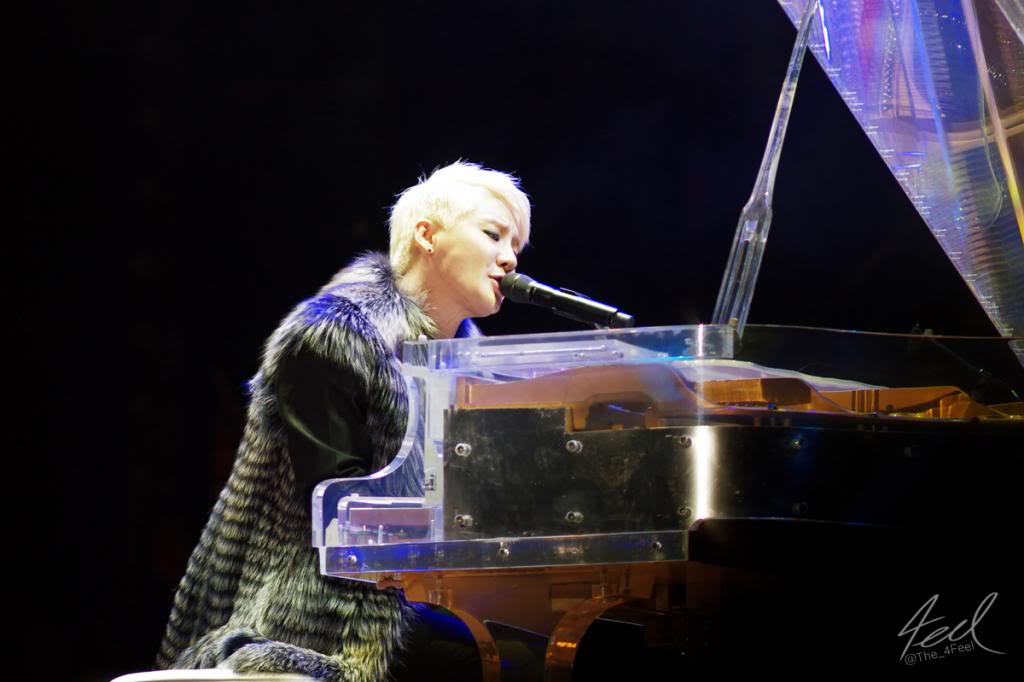 [30.12.12][Pics] Junsu - XIA 2012 Ballad & Musical Concert with Ochestra (Day 2) IxxBZDsW30XZv_zpsb4a4e5da