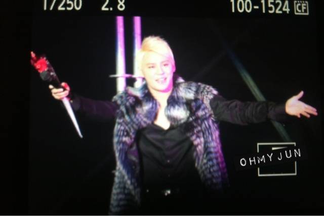 [30.12.12][Pics] Junsu - XIA 2012 Ballad & Musical Concert with Ochestra (Day 2) Omj6-1_zps01489179