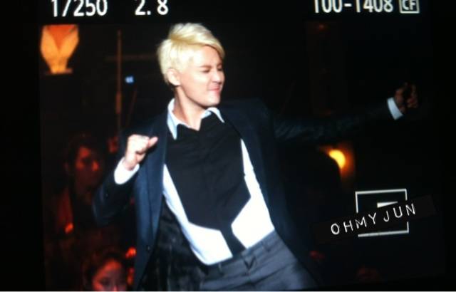 [30.12.12][Pics] Junsu - XIA 2012 Ballad & Musical Concert with Ochestra (Day 2) Omj7-1_zps239260f8