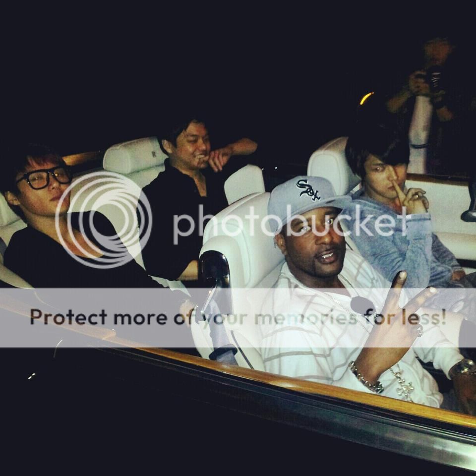 [02.01.13][Pics] JYJ - with Tyrone Niddy Buckner 20120103p3