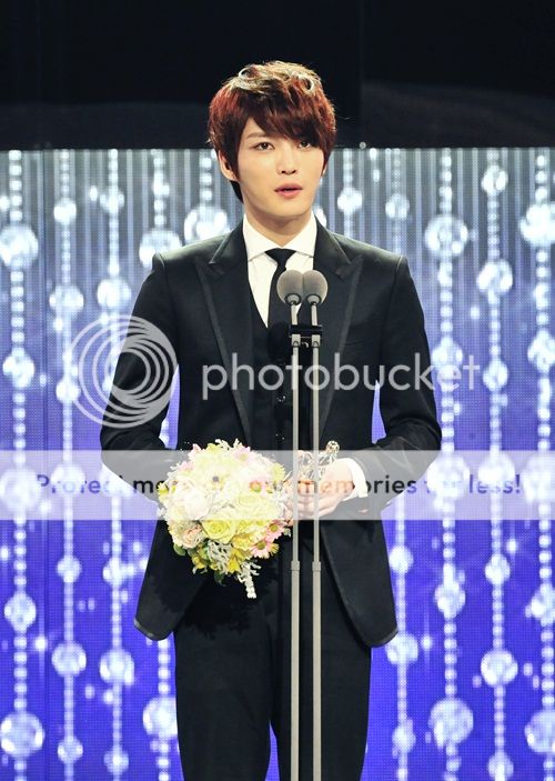 [30.12.12][Pics] Jaejoong - MBC Drama Awards  201212310142401_7_zps6a70de18