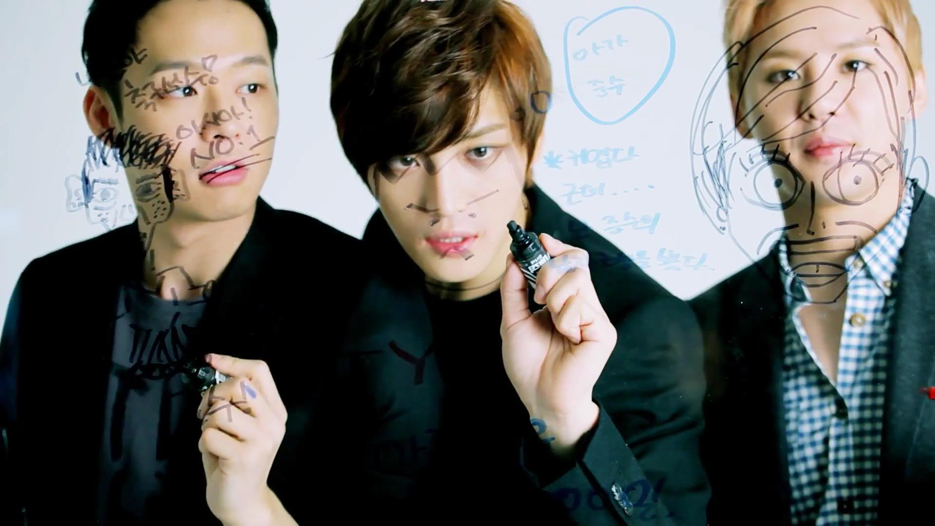 [20.12.12][Caps+Gifs] JYJ - “The JYJ” Magazine Teaser HD121227JYJSpecialMagazineTHEJYJTEASER02avi_snapshot_0012_20121227_175303