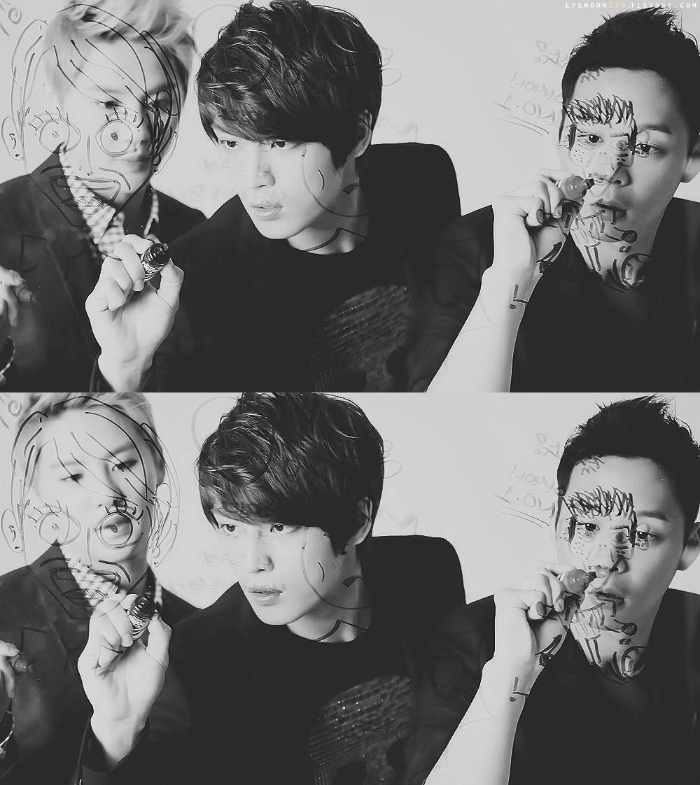 [20.12.12][Caps+Gifs] JYJ - “The JYJ” Magazine Teaser THE_JYJ_TEASER_02-6