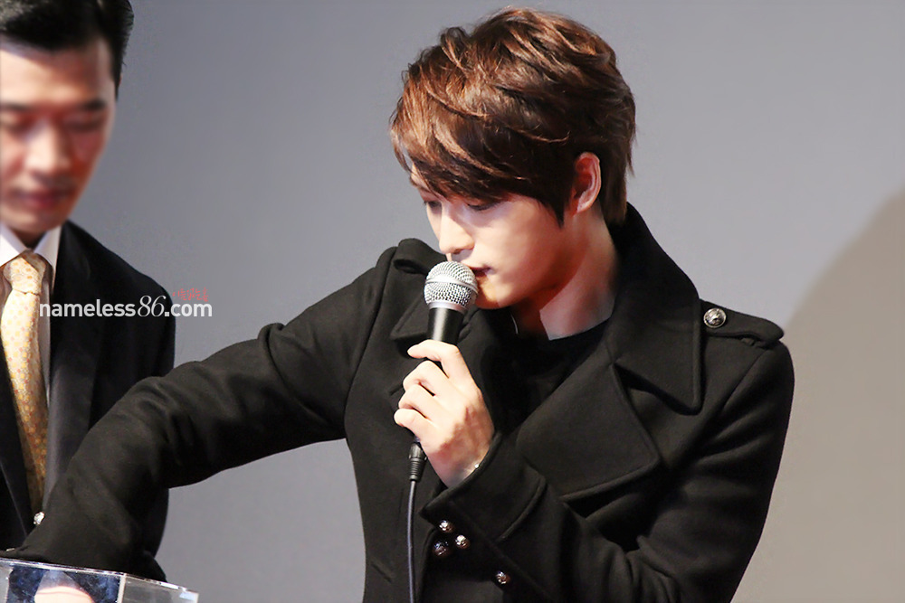 [30.11.12][Pics] Jaejoong - “Code Name Jackal” Stage Greeting (Day 7)   005