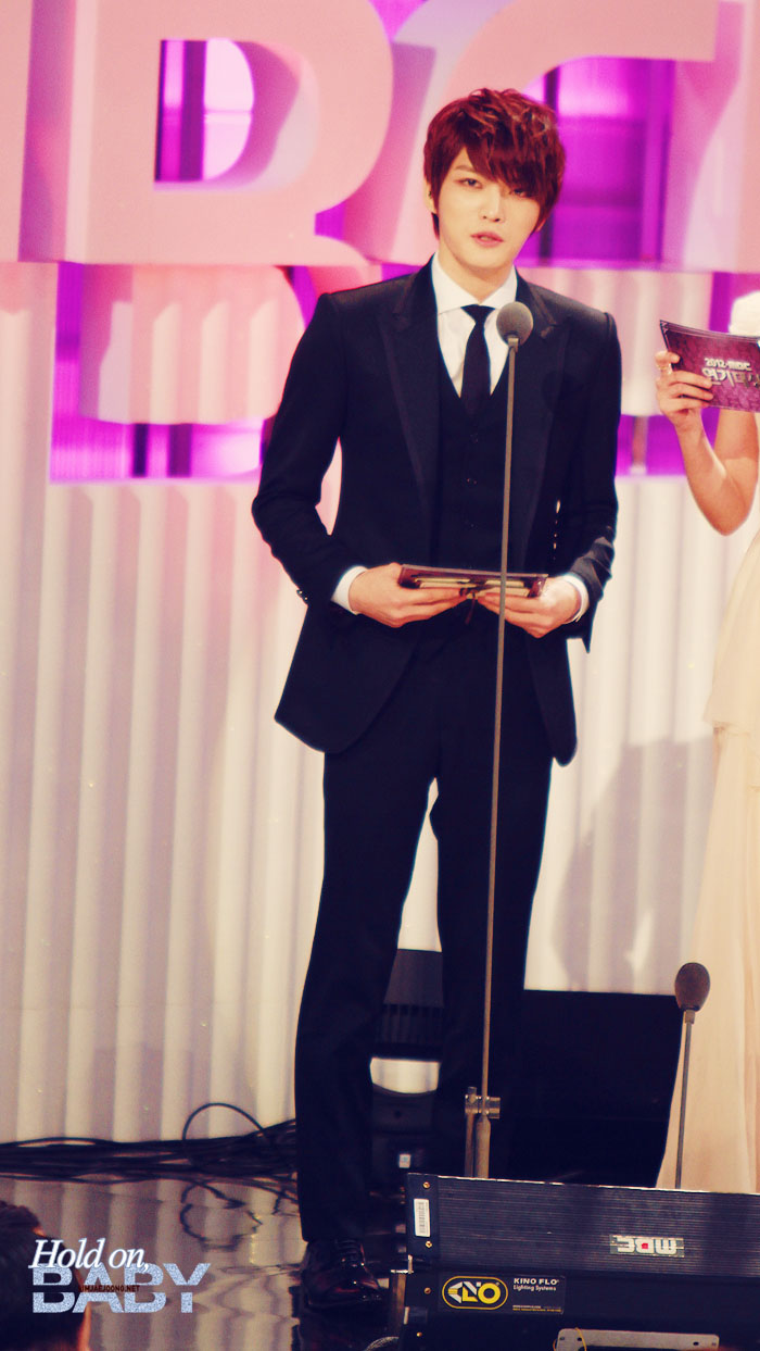 [30.12.12][Pics] Jaejoong - MBC Drama Awards  013F8C4B50E2F19D0B4C7B