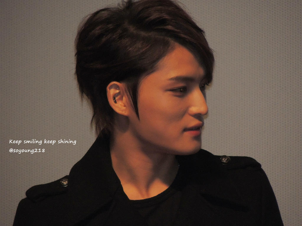 [30.11.12][Pics] Jaejoong - “Code Name Jackal” Stage Greeting (Day 7)   A89SdVLCEAEUlSbjpg_large