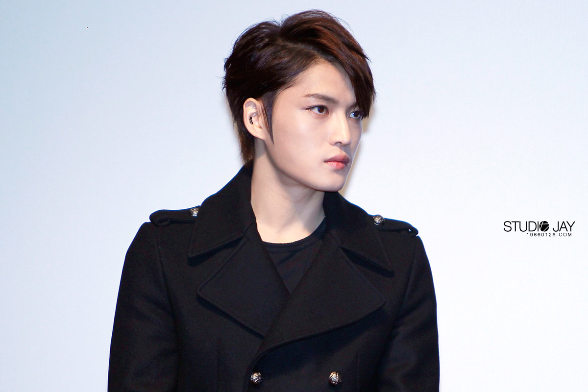 [30.11.12][Pics] Jaejoong - “Code Name Jackal” Stage Greeting (Day 7)   Ff06cd177f3e6709a79184183bc79f3dfadc55c0