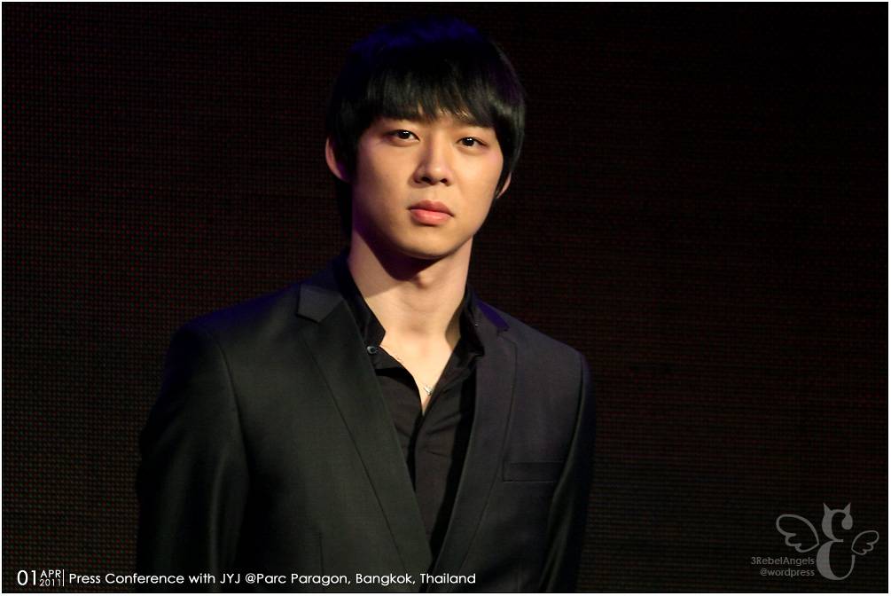 [2011.04.01] YooChun - World Tour Concert Press Con (2011-2012) in Bangkok, Thailand 0204ce3d