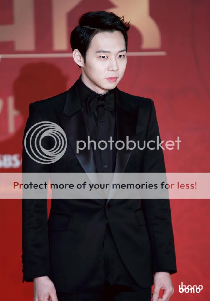 [31.12.12][Pics] Yoochun - SBS Drama Awards 12_zps54283f98