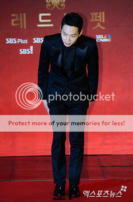 [31.12.12][Pics] Yoochun - SBS Drama Awards 1356953212922_zps37ca5a15