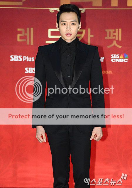 [31.12.12][Pics] Yoochun - SBS Drama Awards 1356957014457_zps46624c06