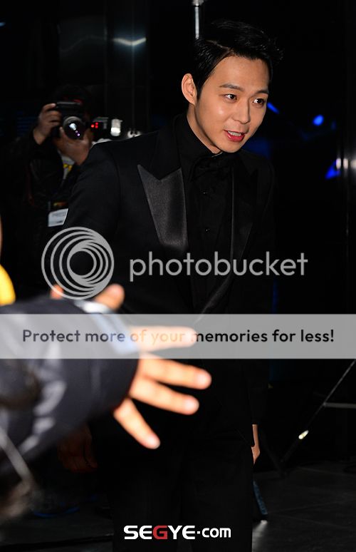 [31.12.12][Pics] Yoochun - SBS Drama Awards 20121231022332_0_zps0d54fd1d