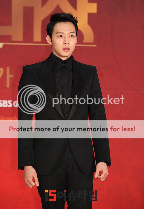 [31.12.12][Pics] Yoochun - SBS Drama Awards 20121231022333_0_zpsfb68c79e