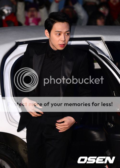 [31.12.12][Pics] Yoochun - SBS Drama Awards 201212312027774152_50e1770662135_zps309eacc4