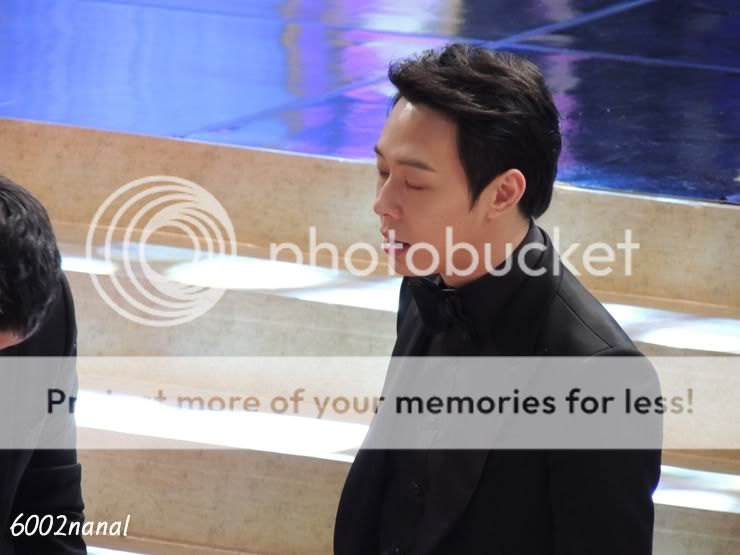 [31.12.12][Pics] Yoochun - SBS Drama Awards 2038479975_dc2b36f1_DSCN0683-1_zpsa37eaa27