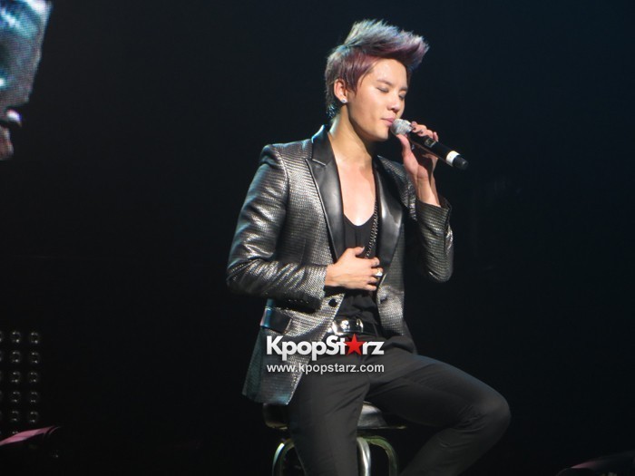 [09.09.12][News] Tour diễn toàn thế giới của JunSu, 3500 Fan nữ Mexico khóc, ngất xỉu 31719