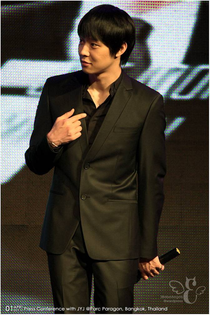 [2011.04.01] YooChun - World Tour Concert Press Con (2011-2012) in Bangkok, Thailand 40f24b0e