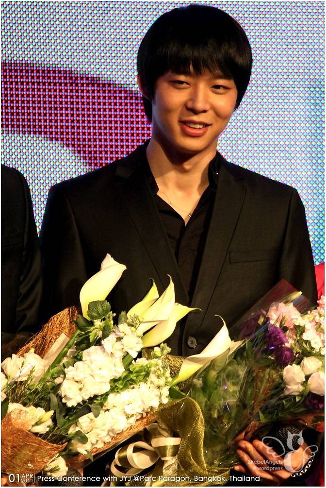 [2011.04.01] YooChun - World Tour Concert Press Con (2011-2012) in Bangkok, Thailand 50a00da8