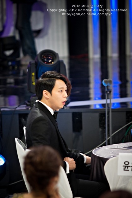 [30.12.12][Pics] Yoochun - MBC Drama Awards  529535dbb6fd5266357210caab18972bd5073675