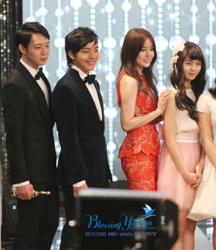 [30.12.12][Pics] Yoochun - MBC Drama Awards  53203446740363331820623