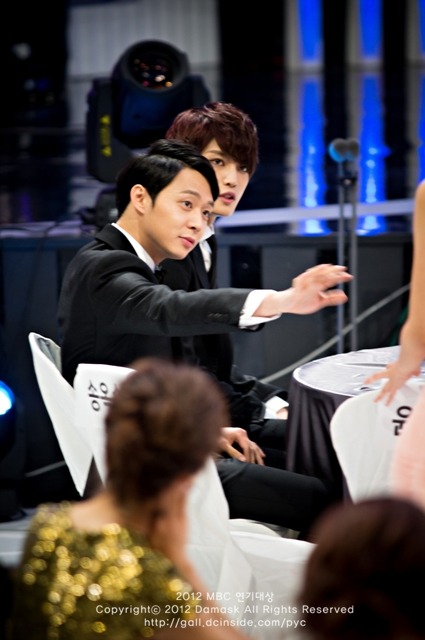 [30.12.12][Pics] Yoochun - MBC Drama Awards  54882b7f9e2f0708083705dee924b899a801f298