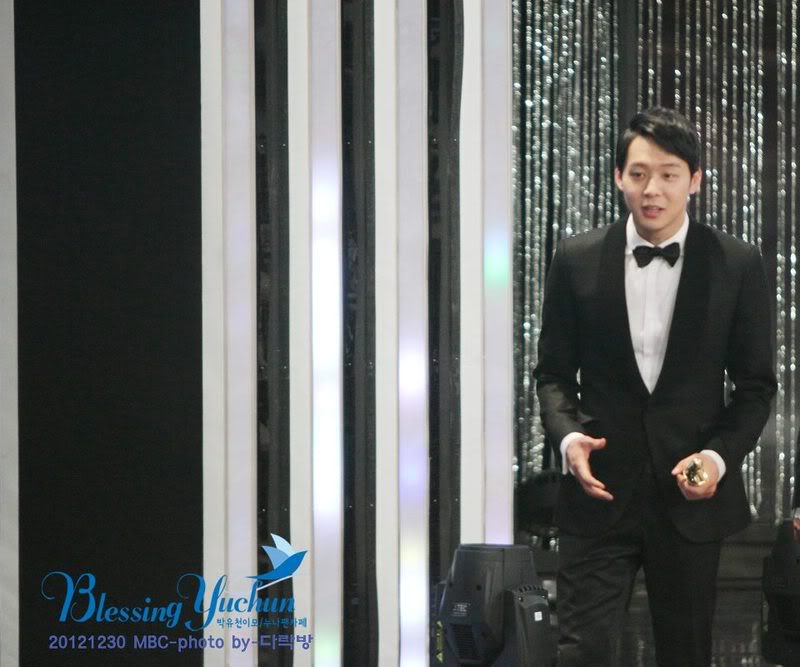 [30.12.12][Pics] Yoochun - MBC Drama Awards  55184246740361331820884