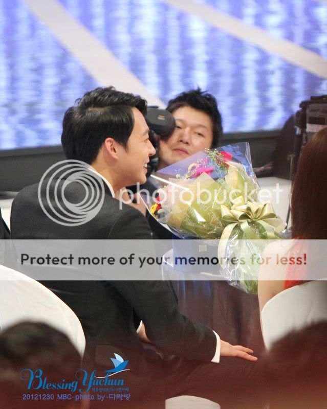 [30.12.12][Pics] Yoochun - MBC Drama Awards  58278467403909984845416