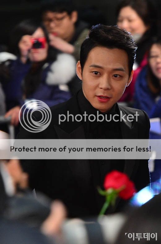 [31.12.12][Pics] Yoochun - SBS Drama Awards 710673763_zps69f6291d