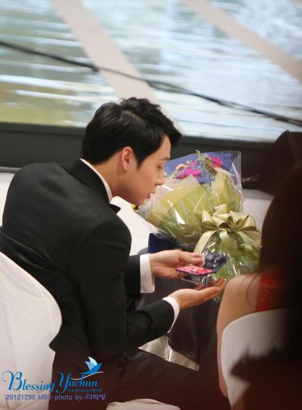 [30.12.12][Pics] Yoochun - MBC Drama Awards  73406946740367331820213