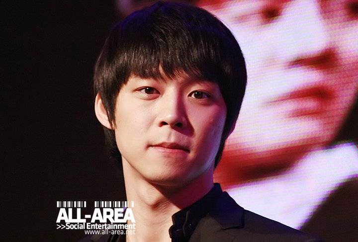 [2011.04.01] YooChun - World Tour Concert Press Con (2011-2012) in Bangkok, Thailand 981d4ad2