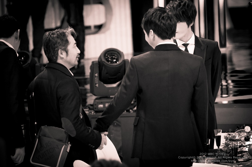 [30.12.12][Pics] Yoochun - MBC Drama Awards  A15000f3d7ca7bcb418debf1be096b63f424a8dc