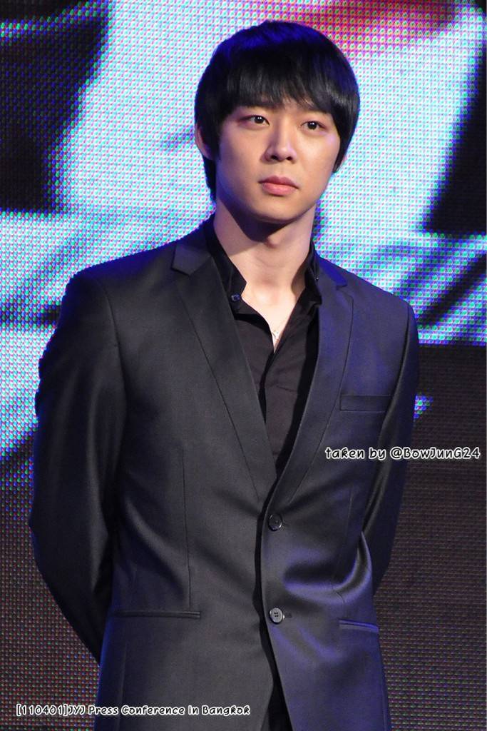 [2011.04.01] YooChun - World Tour Concert Press Con (2011-2012) in Bangkok, Thailand Bf2acde2