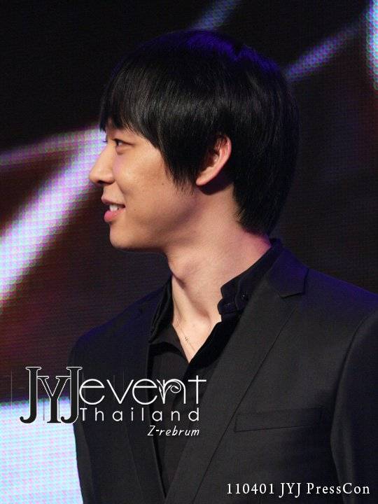 [2011.04.01] YooChun - World Tour Concert Press Con (2011-2012) in Bangkok, Thailand Bf2db094