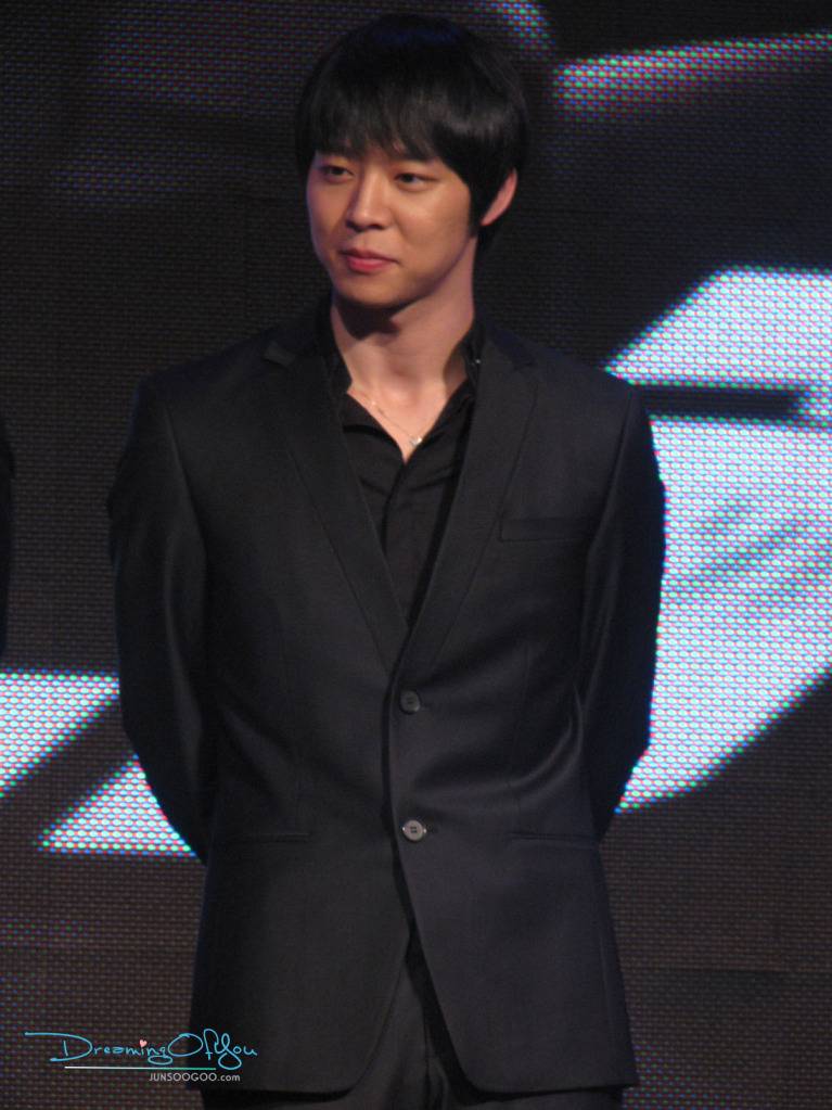 [2011.04.01] YooChun - World Tour Concert Press Con (2011-2012) in Bangkok, Thailand Bf6b234b