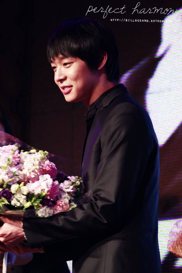 [2011.04.01] YooChun - World Tour Concert Press Con (2011-2012) in Bangkok, Thailand C6ab4475