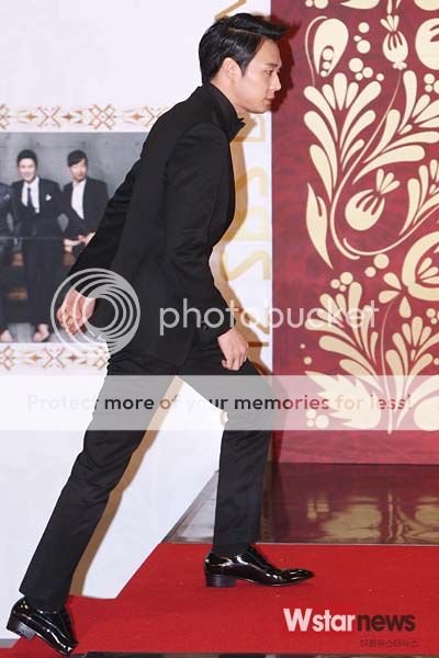 [31.12.12][Pics] Yoochun - SBS Drama Awards Da0a3f690546c41c755a054d627b5d7d_zps9fe0819c