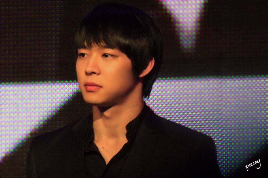 [2011.04.01] YooChun - World Tour Concert Press Con (2011-2012) in Bangkok, Thailand Dd34afeb