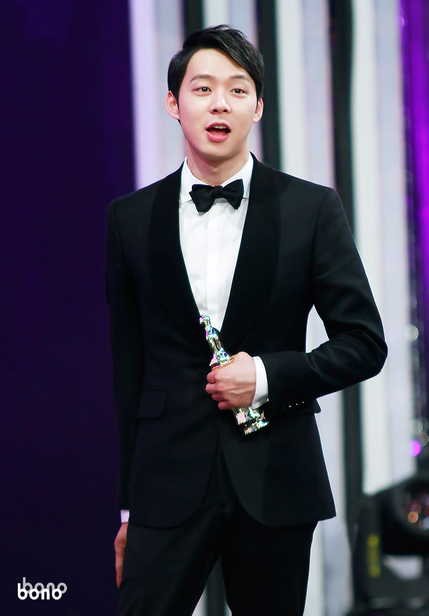 [30.12.12][Pics] Yoochun - MBC Drama Awards  Df899d2397dda14437a2ad6cb2b7d0a20df48620