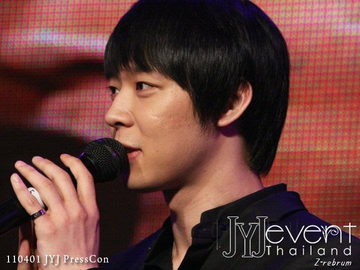 [2011.04.01] YooChun - World Tour Concert Press Con (2011-2012) in Bangkok, Thailand Ed05c253