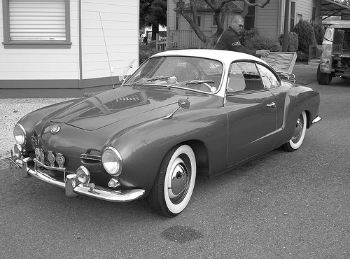 La historia que aun no tiene final!!!!!!!! 1959-vw-karmann-ghia-blue