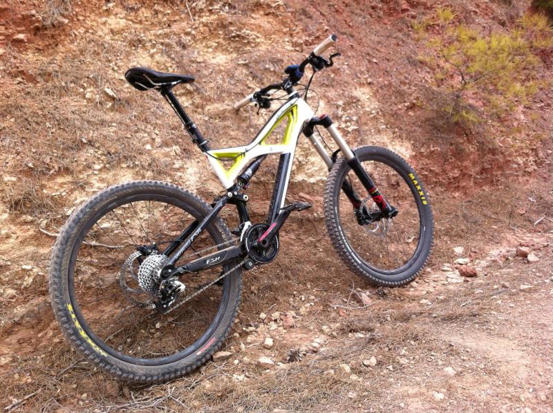 ROBADA Spec. Enduro Expert Carbon 2012 IMG_3855